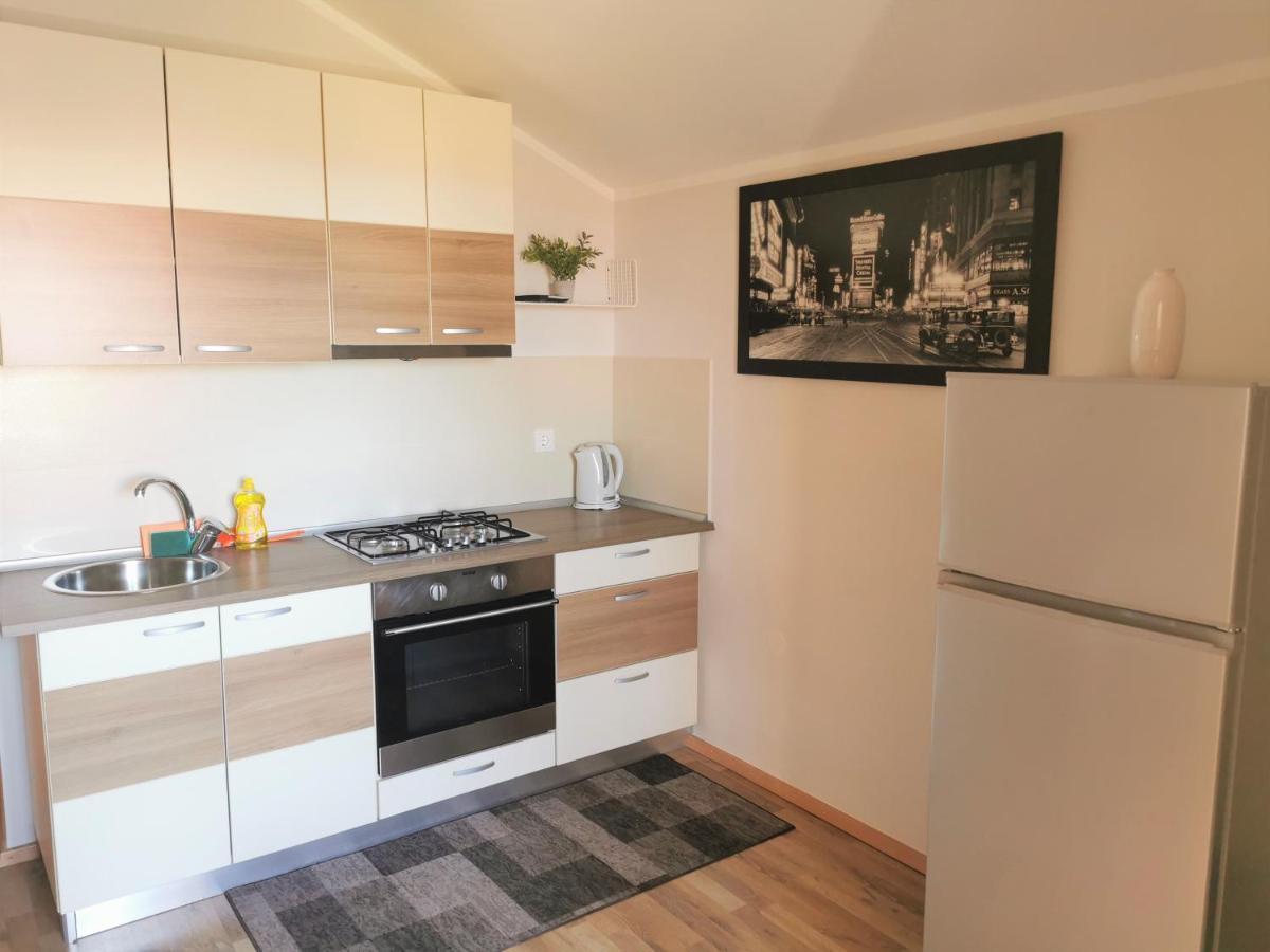 Lenka Apartments II Новалья Экстерьер фото